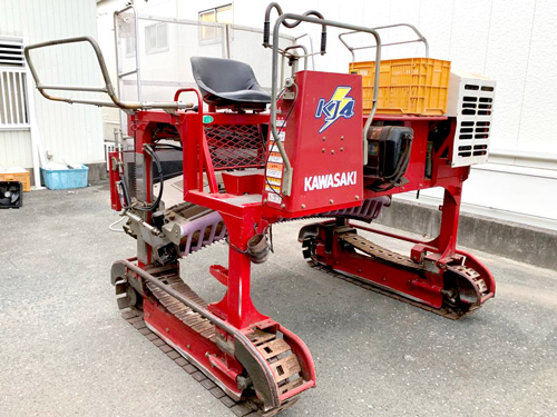 乗用型茶適菜機