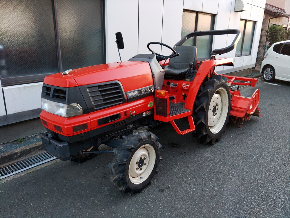 出張買取】Kubota クボタ トラクター 20馬力 4WD GL200 中古品を出張買取させていただきました！ ☆愛知県 豊橋市 豊川市 蒲郡市  田原市 新城市 出張買取 出張査定☆ Kubota クボタ トラクターの出張買取強化中！ | 工具農機具の買取 出張買取スマイル便 トラクター ...